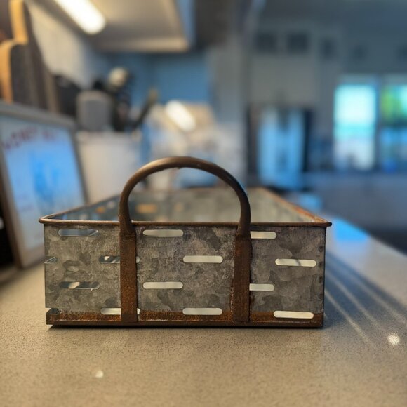 Large Galvanized Metal Tray – Farmhouse Style - Picture 5 of 10